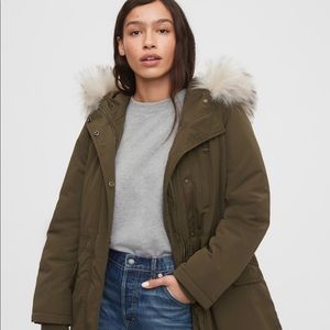 Gorgeous GAP hooded parka w. liner